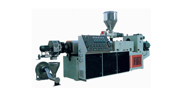 Wood plastic granulator